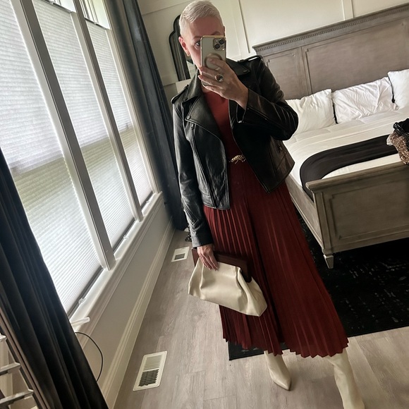 Meet your Posher - Picture 13 of 16